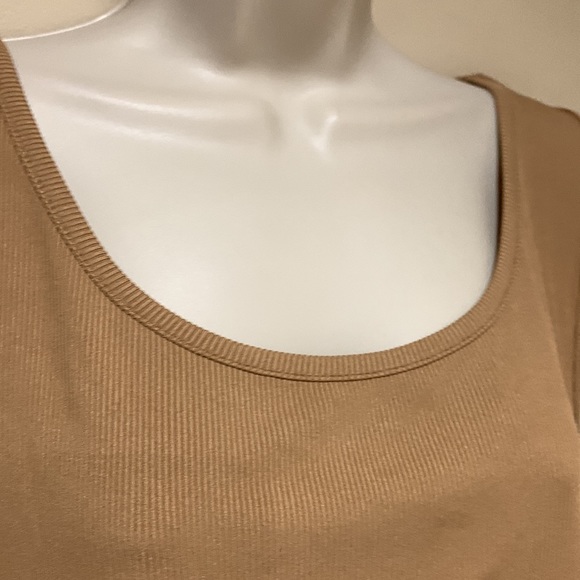 Plus size top - Picture 3 of 9